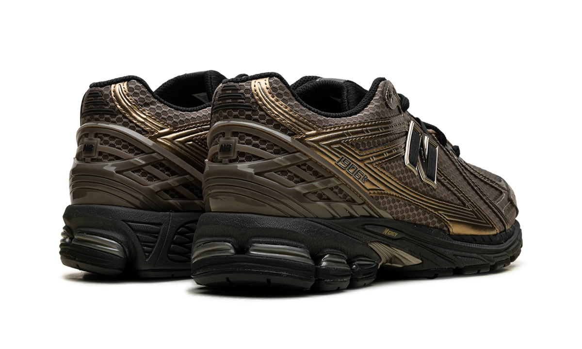 Overkicks - New Balance 1906R Bronze (U1906RCJ) - par completo