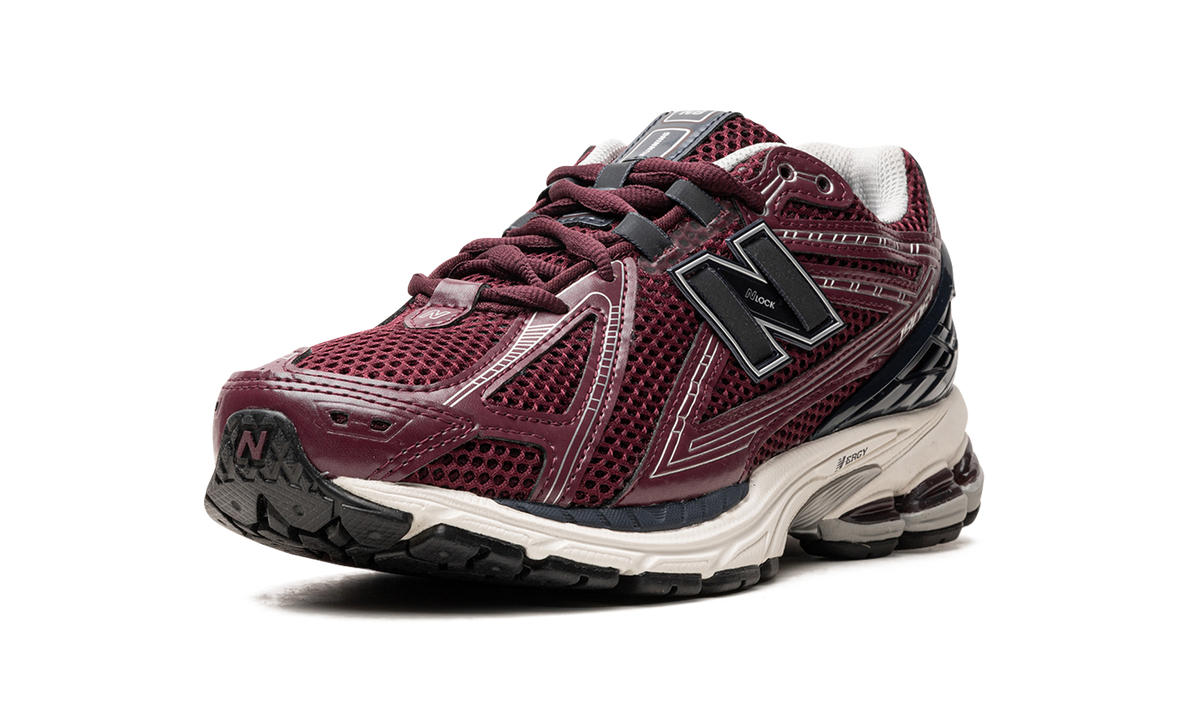 Overkicks - New Balance 1906R Burgundy Black (M1906RCC) - detalle suela