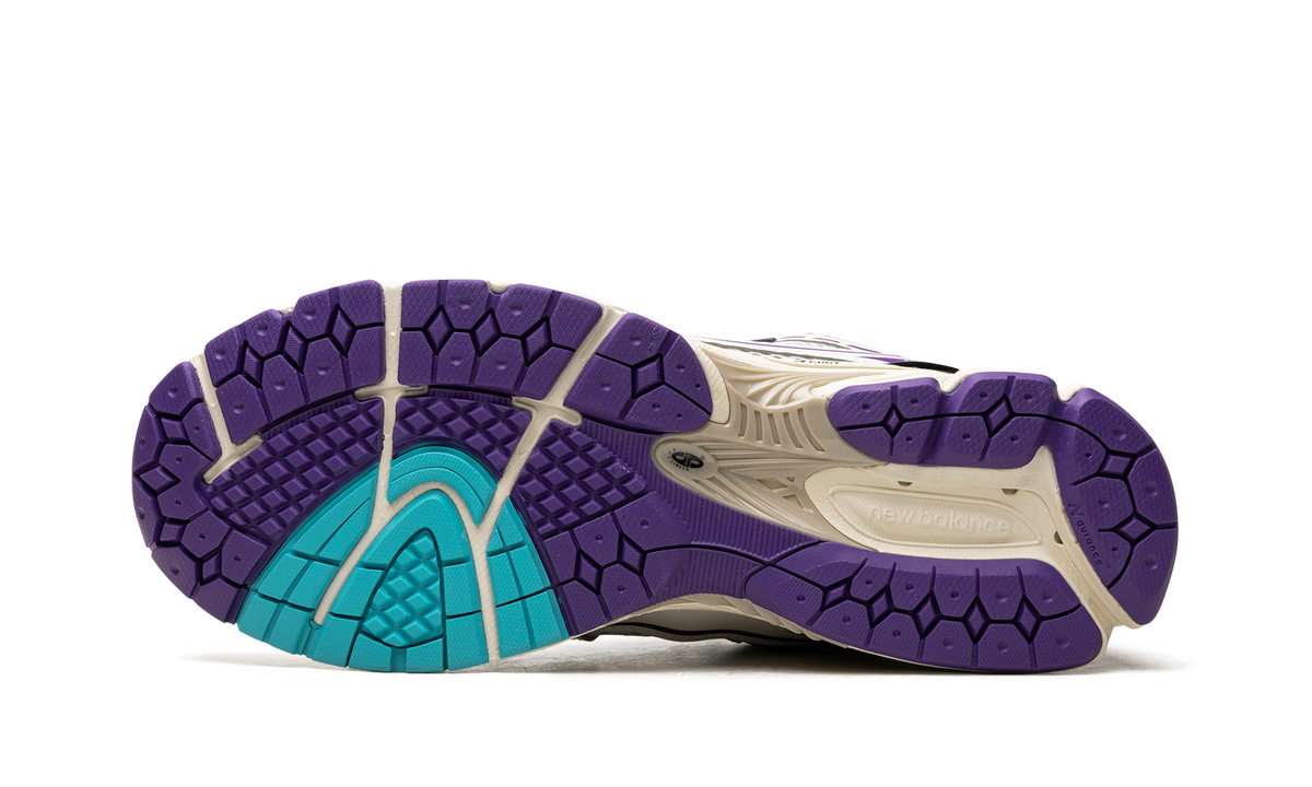 Overkicks - New Balance 1906R Charlotte Hornets (M1906RCF) - vista superior