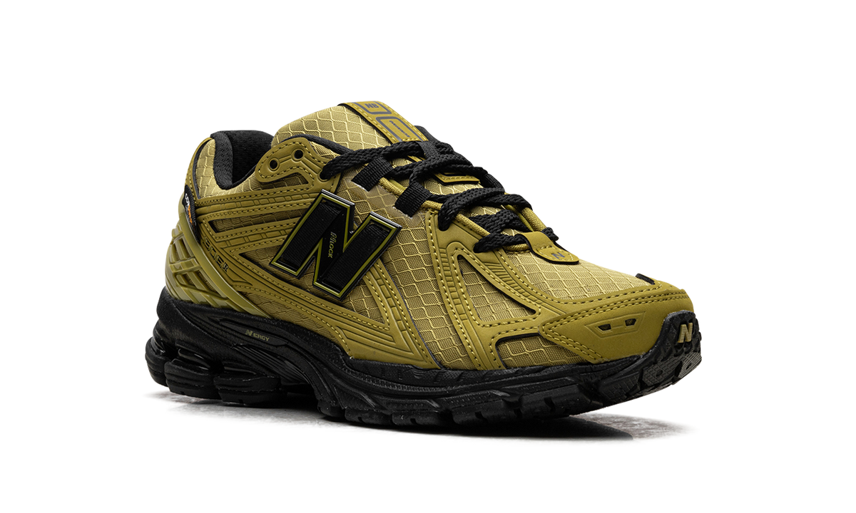 Overkicks - New Balance 1906R Cordura Marshland Black (M1906RWD) - detalle lateral interior
