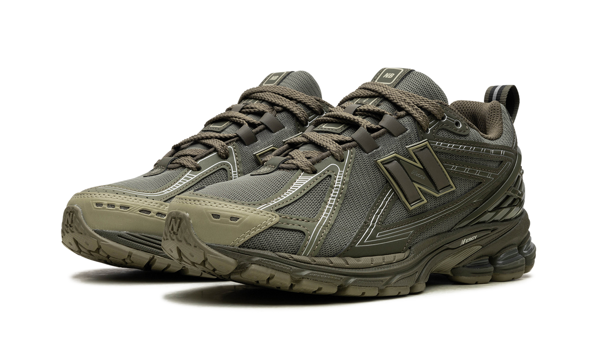 Overkicks - New Balance 1906R Dark Moss (M1906RHB) - vista trasera