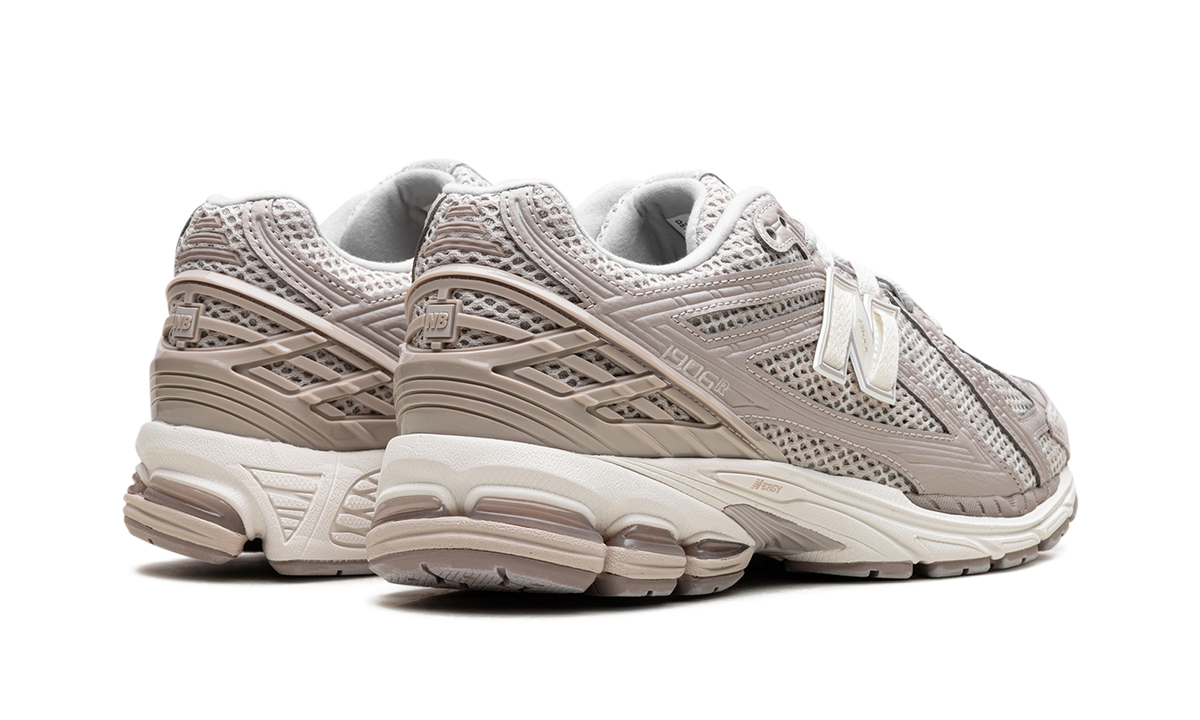 Overkicks - New Balance 1906R Grey Day (M1906RGR) - par completo