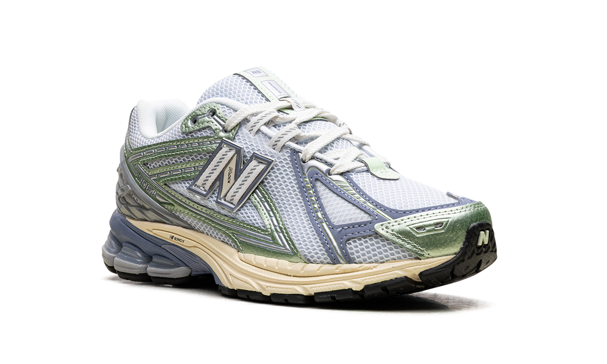 Overkicks - New Balance 1906R Ice Blue Melon Water (U1906RNE) - detalle lateral interior