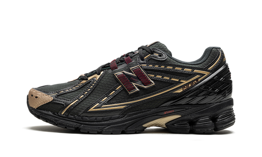 Overkicks - New Balance 1906R Kith Black (M1906RKS) - vista lateral