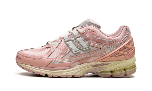 Overkicks - New Balance 1906R Lunar New Year Pink (M1906NLN) - vista lateral