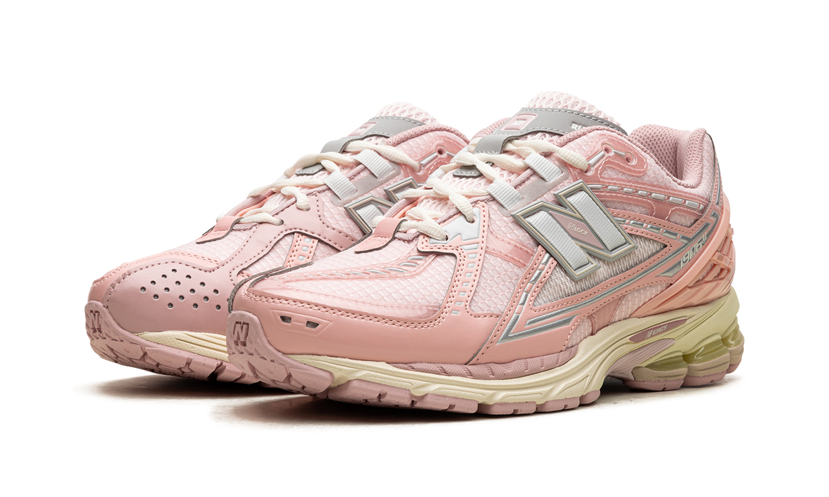 Overkicks - New Balance 1906R Lunar New Year Pink (M1906NLN) - vista trasera
