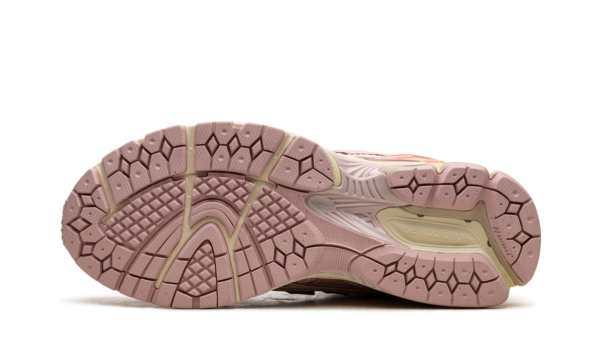 Overkicks - New Balance 1906R Lunar New Year Pink (M1906NLN) - vista superior