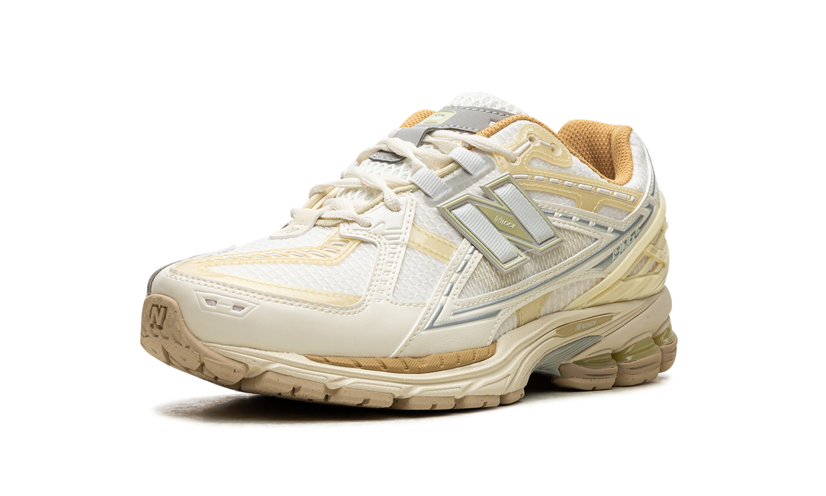 Overkicks - New Balance 1906R Lunar New Year White (M1906NLY) - detalle suela