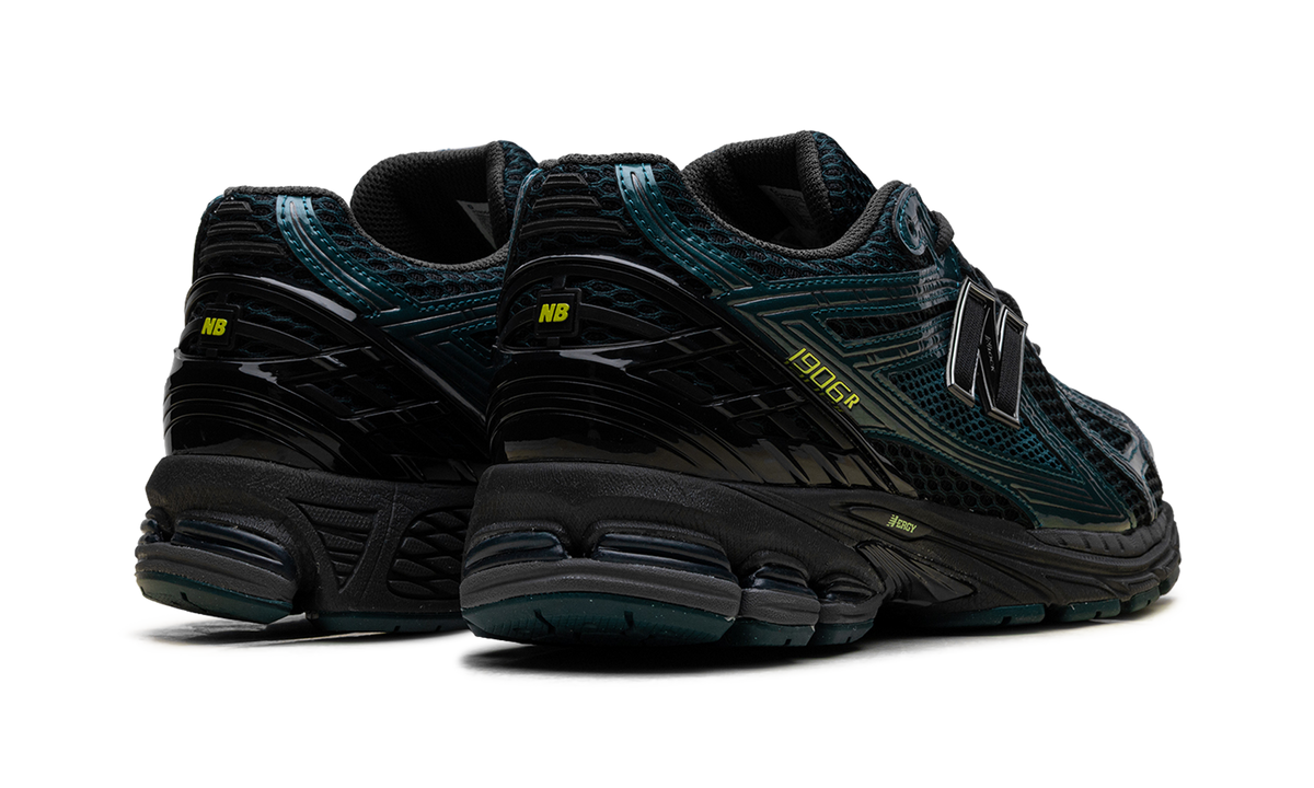 Overkicks - New Balance 1906R Medusa Green Black (U190646S) - par completo