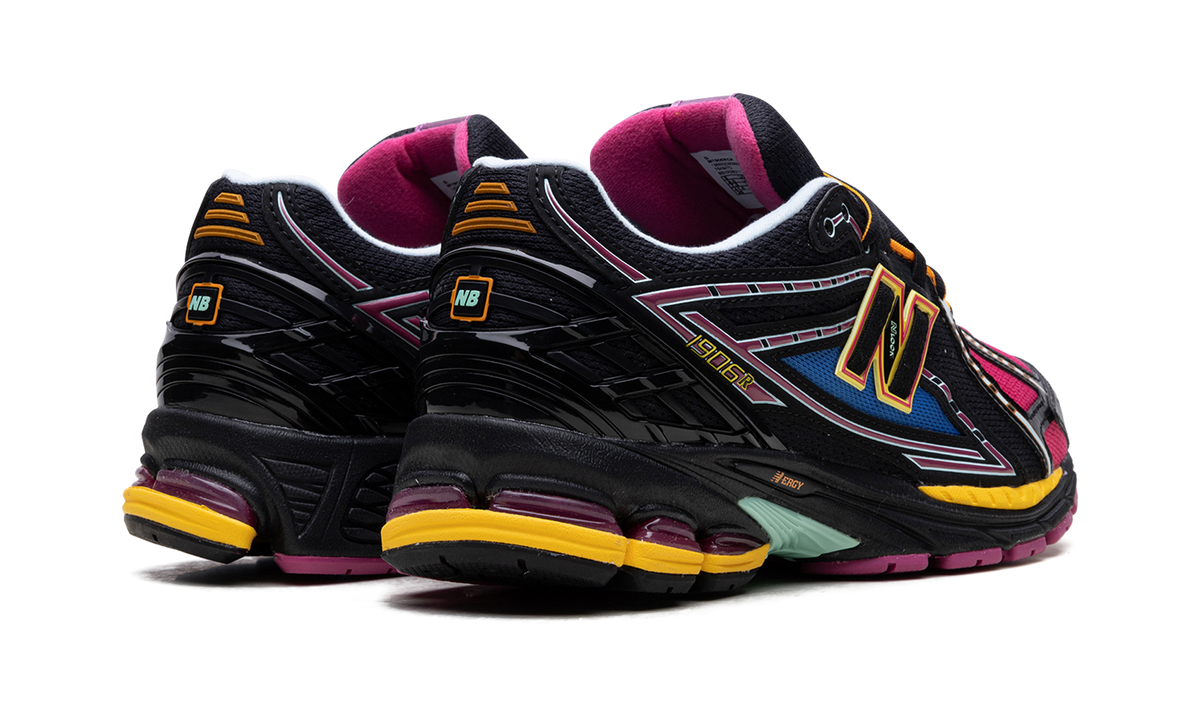 Overkicks - New Balance 1906R Neon Nights (M1906RCP) - par completo
