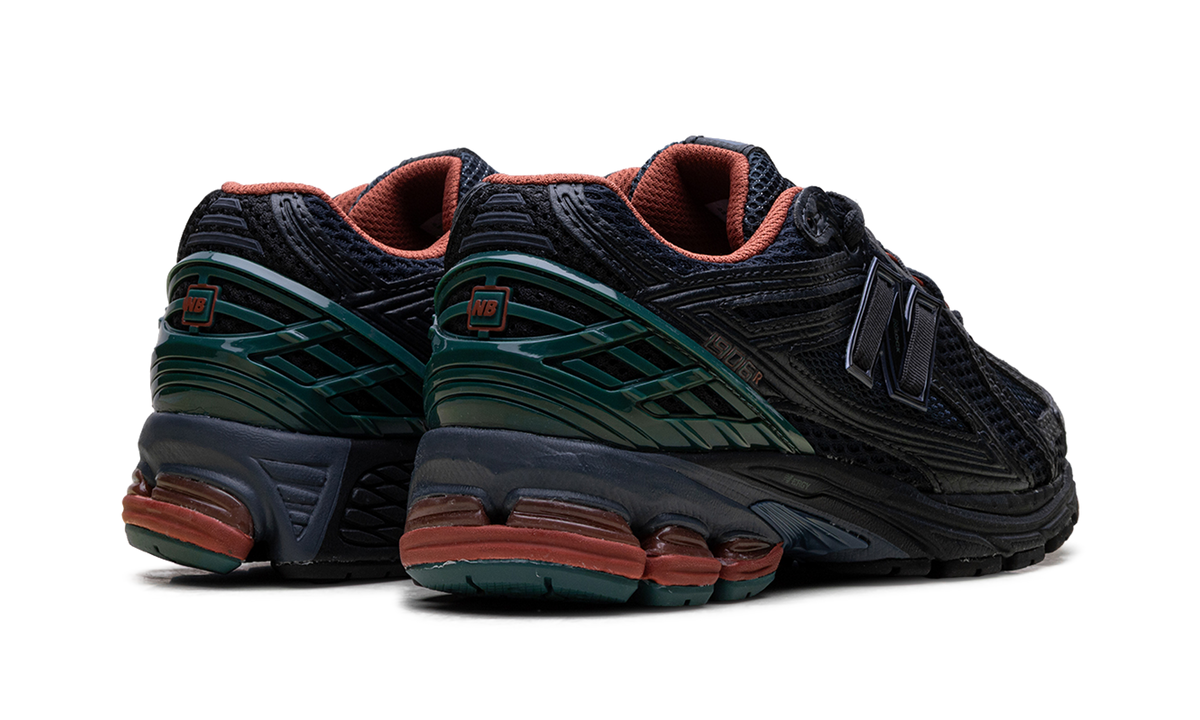 Overkicks - New Balance 1906R Phantom New Spruce (M1906RVC) - par completo