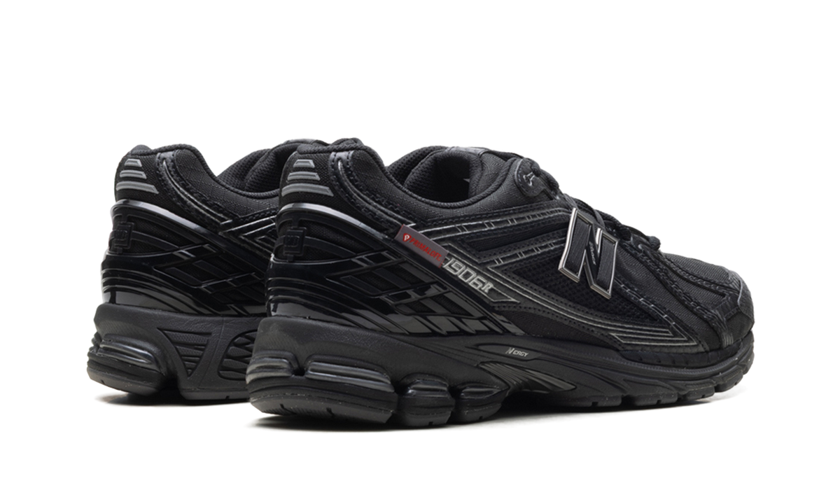 Overkicks - New Balance 1906R Primaloft Black Silver Metallic (U1906ROE) - par completo