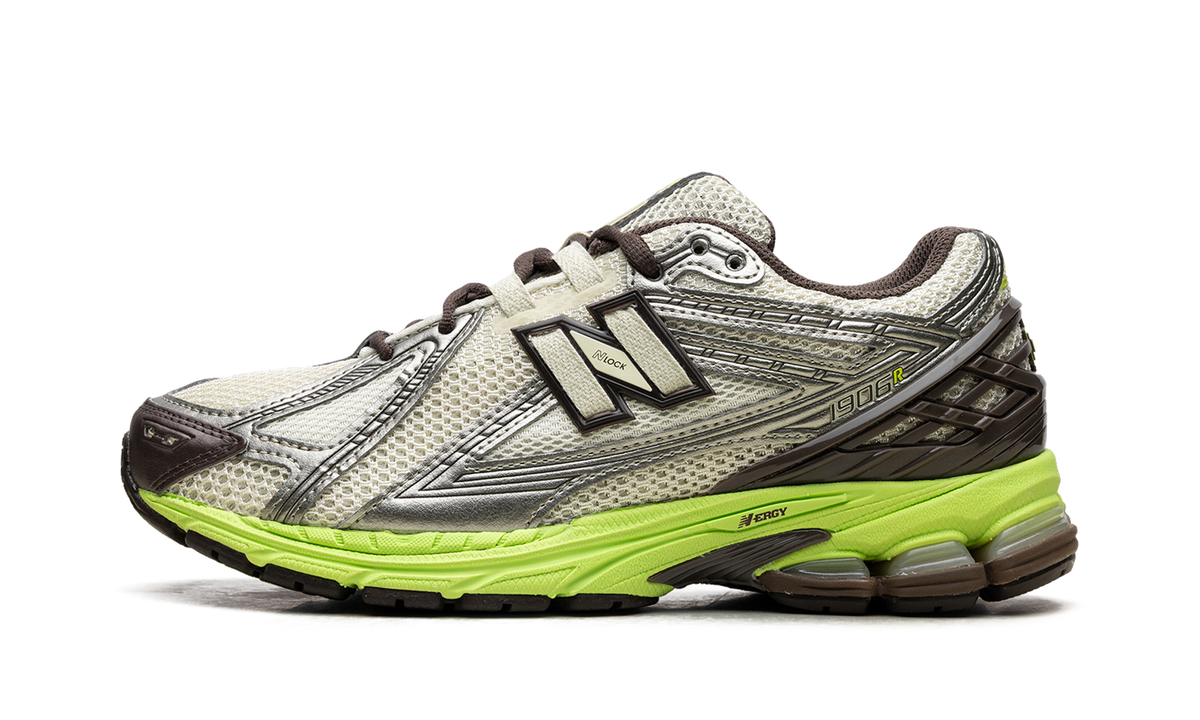 Overkicks - New Balance 1906R SSENSE Exclusive 20th Anniversary (M1906RSF) - vista lateral