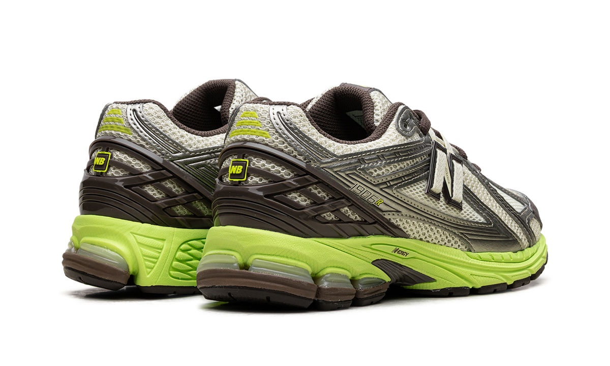 Overkicks - New Balance 1906R SSENSE Exclusive 20th Anniversary (M1906RSF) - par completo