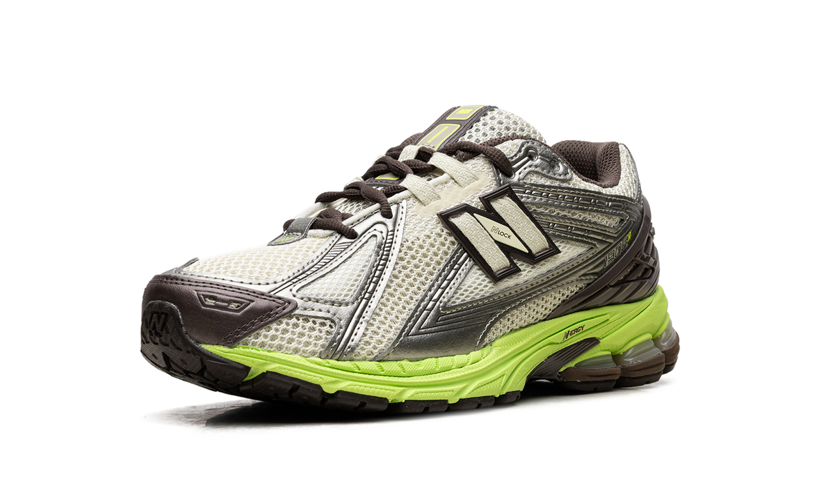 Overkicks - New Balance 1906R SSENSE Exclusive 20th Anniversary (M1906RSF) - detalle suela