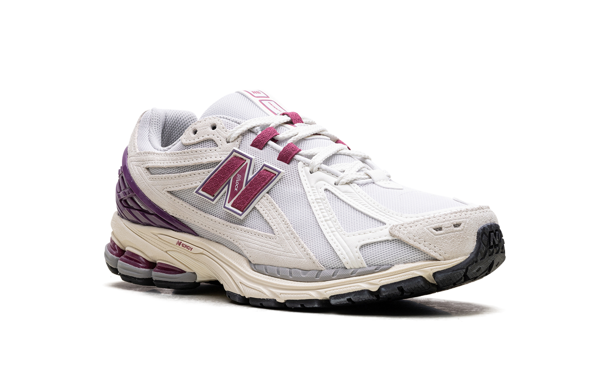 Overkicks - New Balance 1906R Sea Salt Radiant Purple (M1906REF) - detalle lateral interior