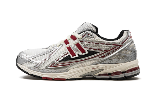 Overkicks - New Balance 1906R Silver Classic Crimson (M1906REA) - vista lateral