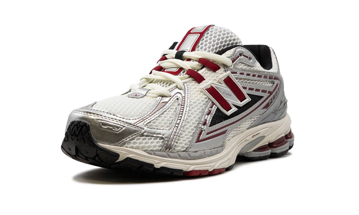 Overkicks - New Balance 1906R Silver Classic Crimson (M1906REA) - detalle suela