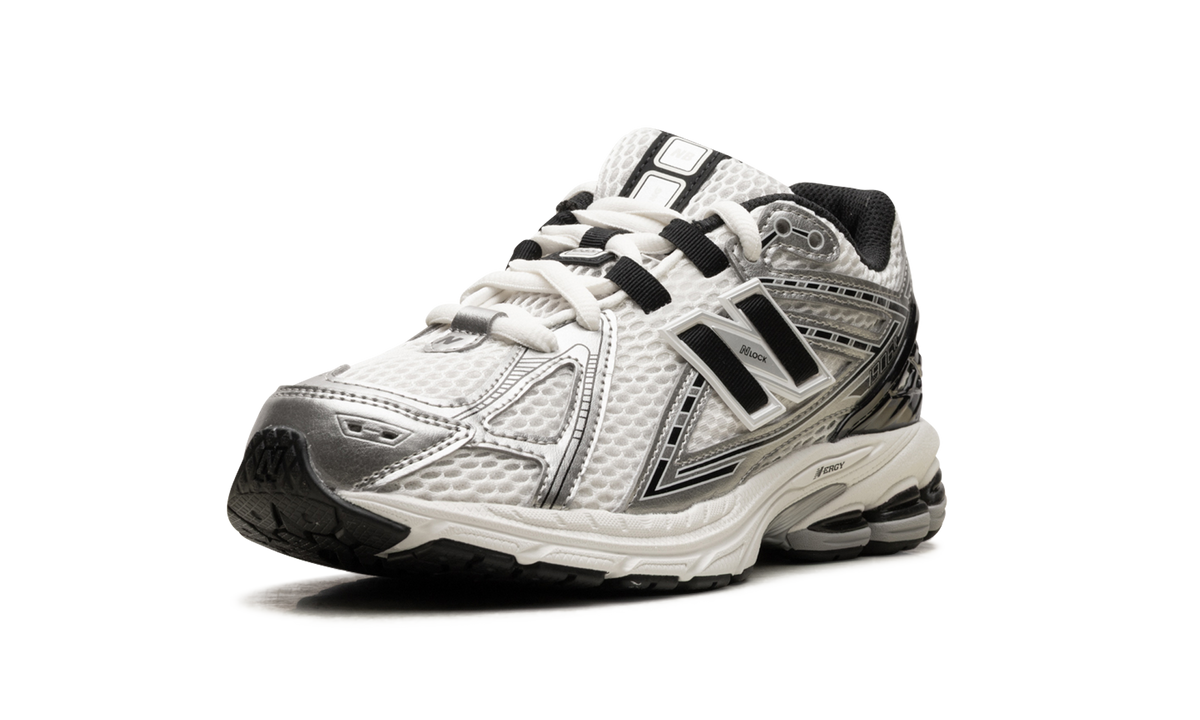 Overkicks - New Balance 1906R Silver Metallic Black (GS) (GC1906ER) - imagen 4