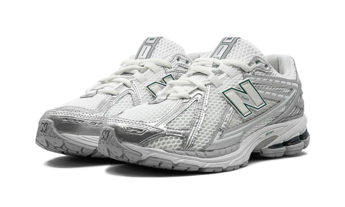 Overkicks - New Balance 1906R Silver Metallic Sea Salt (M1906REE) - vista trasera