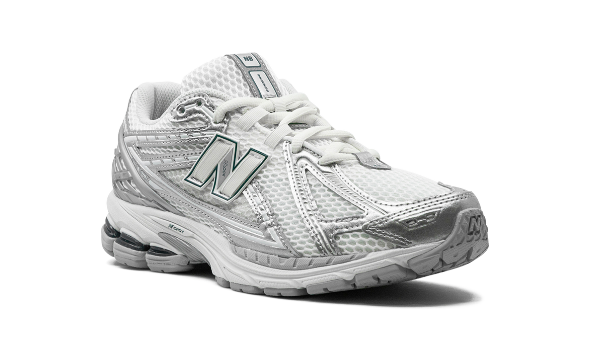 Overkicks - New Balance 1906R Silver Metallic Sea Salt (M1906REE) - detalle lateral interior