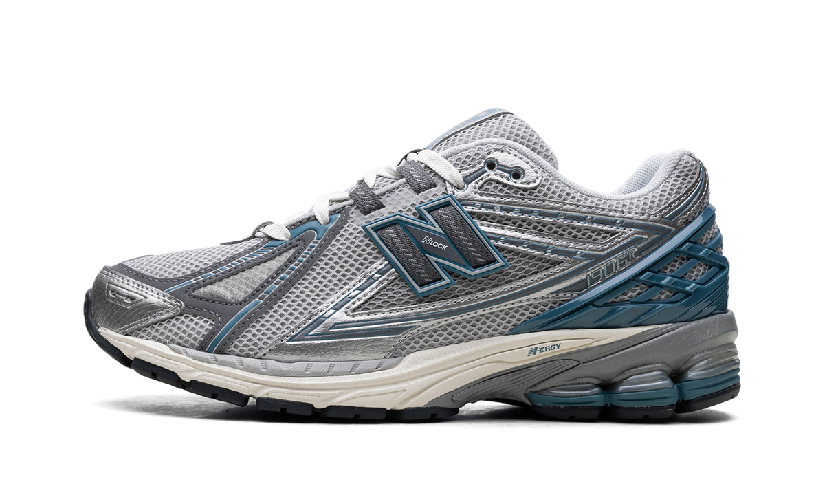 Overkicks - New Balance 1906R Silver Metallic Terrarium (M1906REO) - vista lateral