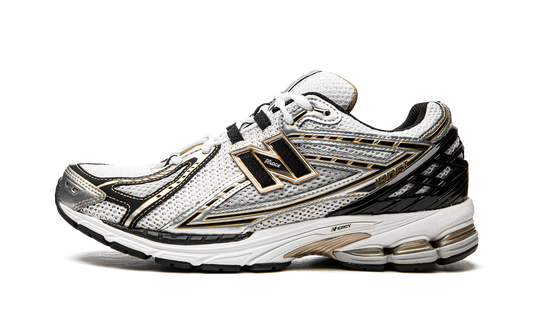 Overkicks - New Balance 1906R White Metallic Gold (M1906RA) - vista lateral