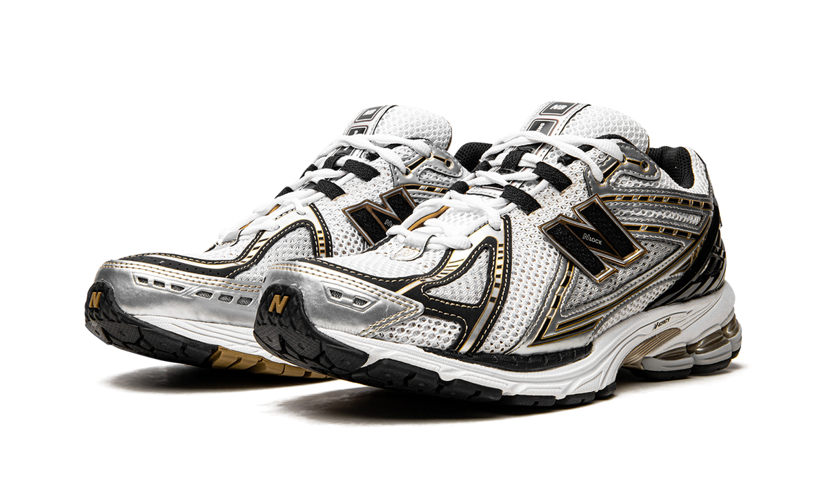 Overkicks - New Balance 1906R White Metallic Gold (M1906RA) - vista trasera