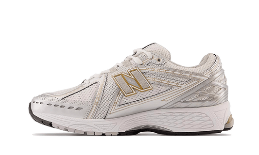 Overkicks - New Balance 1906R White Rain Cloud Silver Metallic (M1906RI) - vista lateral