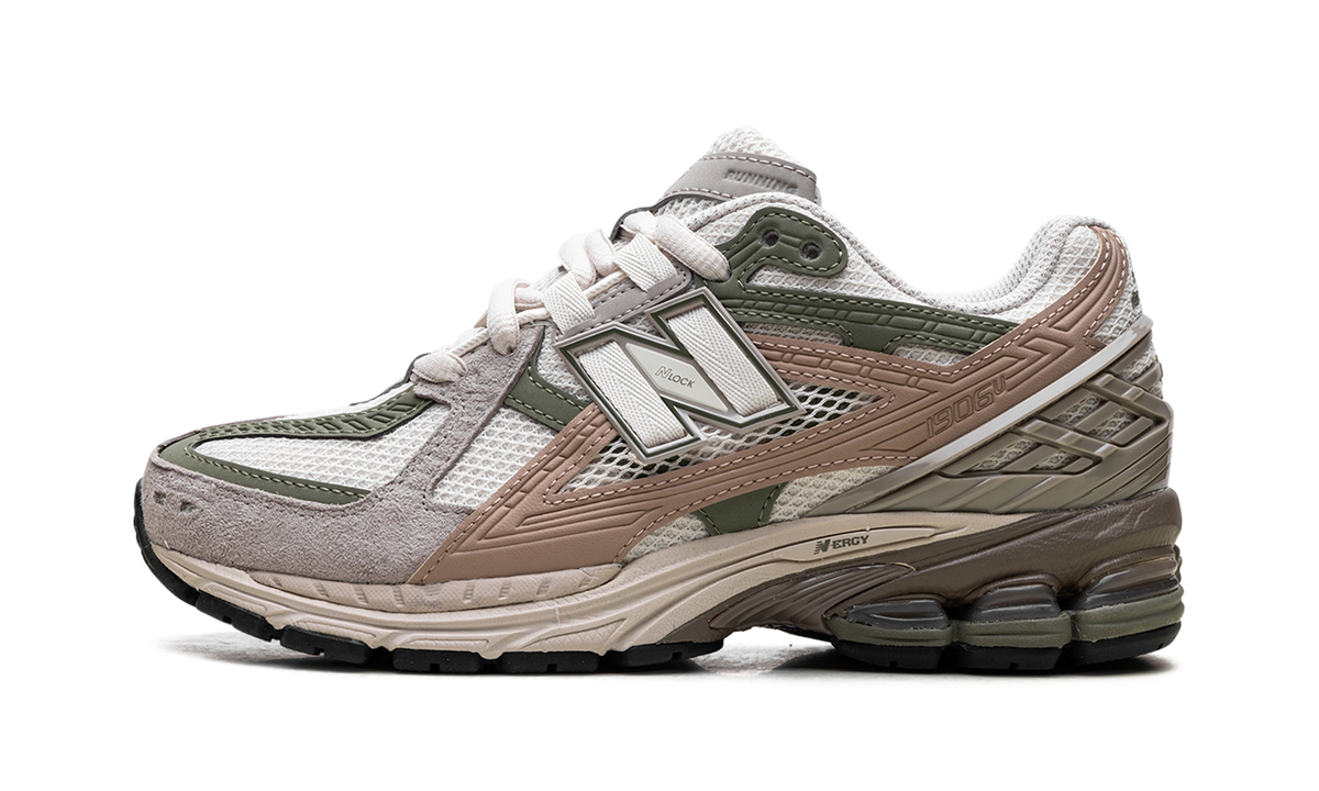Overkicks - New Balance 1906U Linen Dark Olivine (M1906NE) - vista lateral