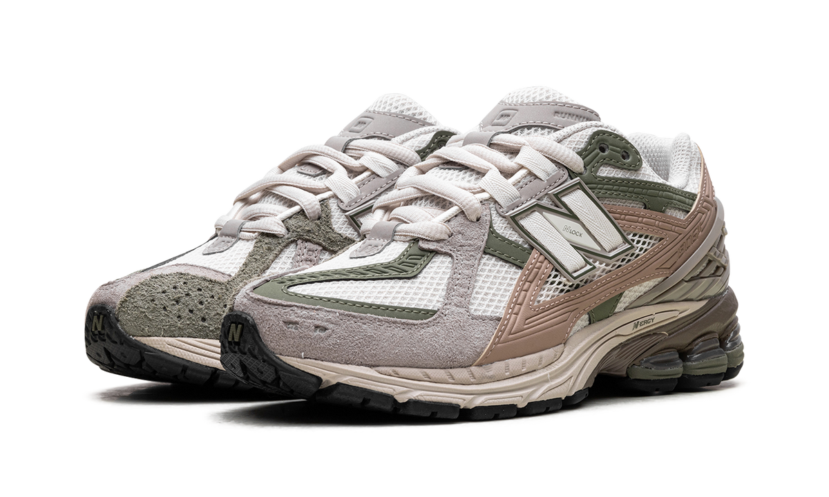 Overkicks - New Balance 1906U Linen Dark Olivine (M1906NE) - vista trasera