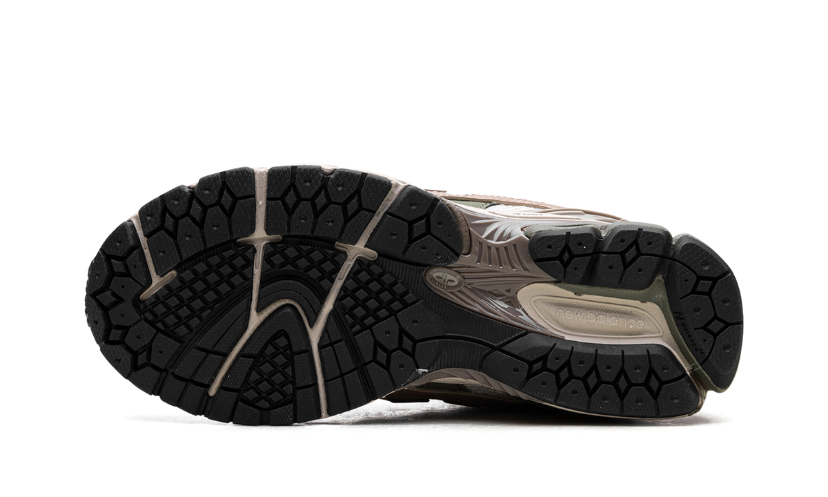 Overkicks - New Balance 1906U Linen Dark Olivine (M1906NE) - vista superior