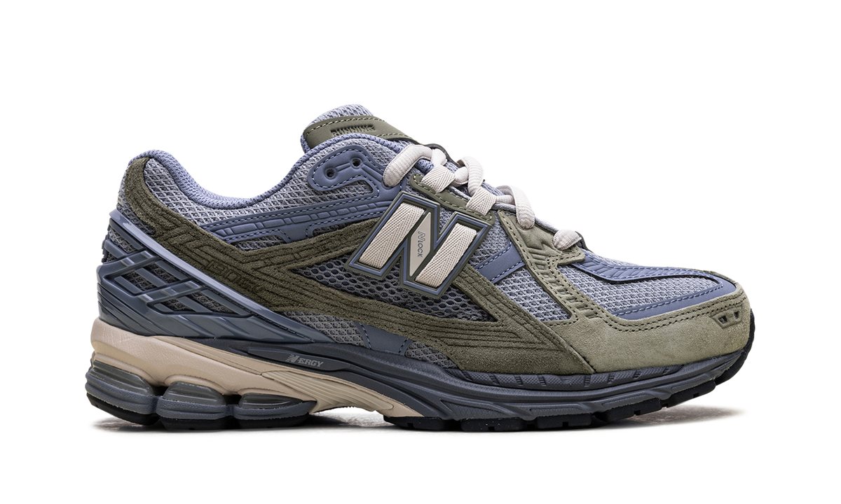 Overkicks - New Balance 1906U Slate Grey Dark Olivine (M1906NH) - detalle talón