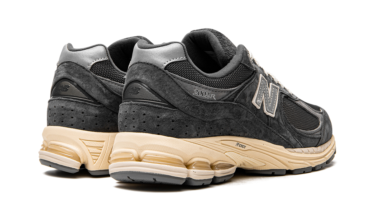 Overkicks - New Balance 2002R Black Dark Grey (M2002RHO) - par completo