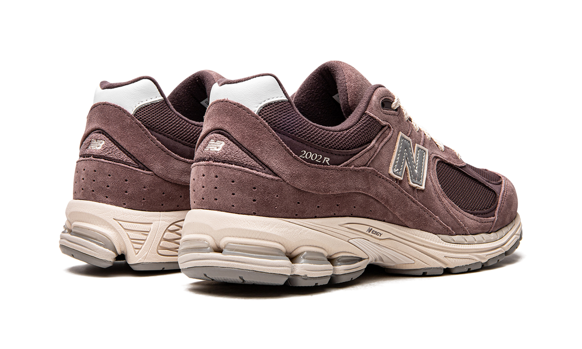 Overkicks - New Balance 2002R Black Fig (M2002RHD) - par completo