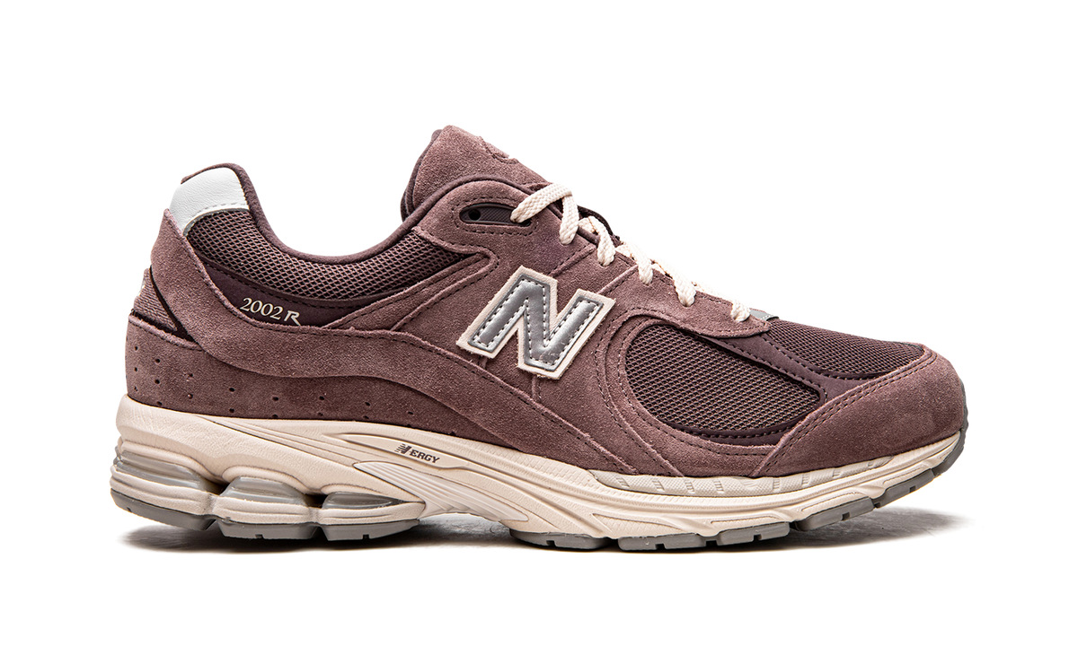 Overkicks - New Balance 2002R Black Fig (M2002RHD) - detalle talón