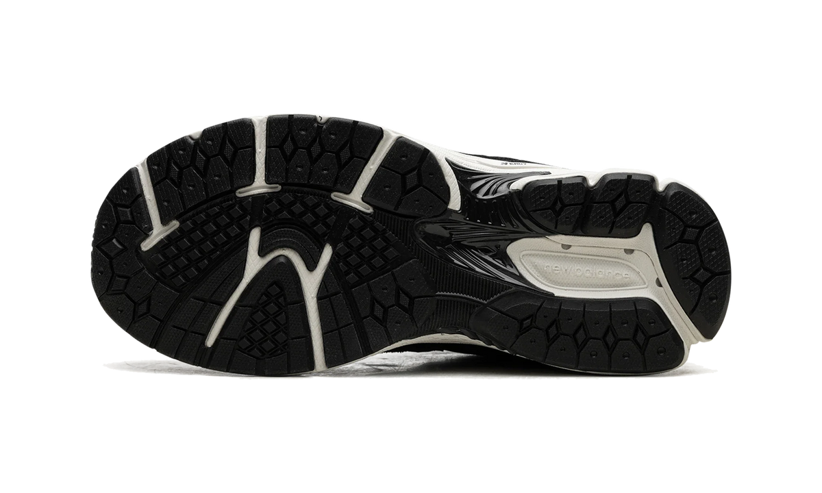 Overkicks - New Balance 2002R Black (GS) (GC2002BK) - imagen 5