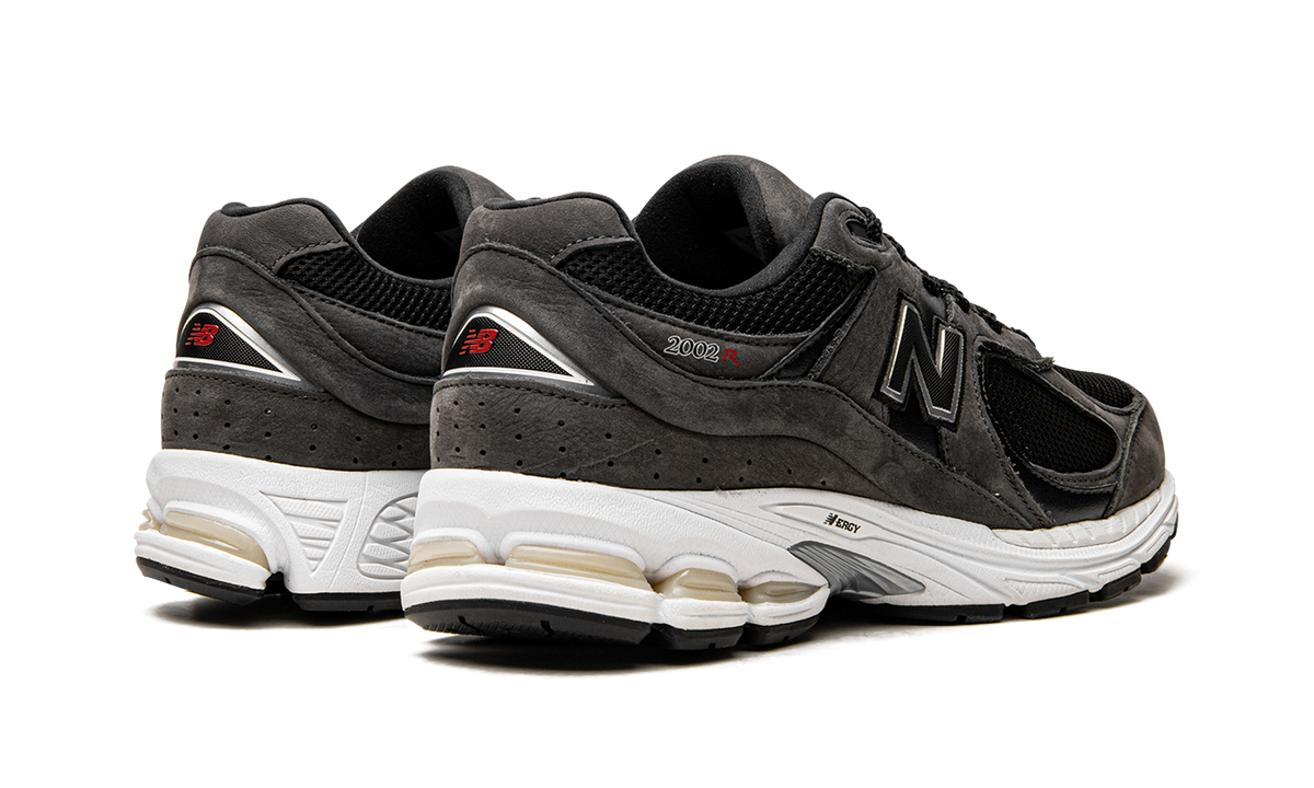 Overkicks - New Balance 2002R Black Grey (ML2002RB) - par completo