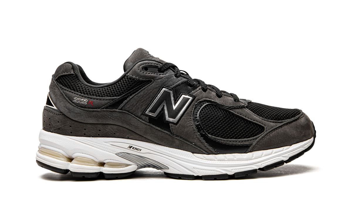 Overkicks - New Balance 2002R Black Grey (ML2002RB) - detalle talón