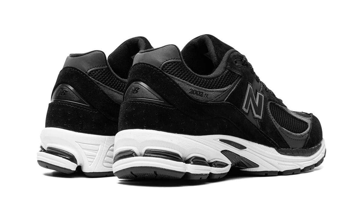 Overkicks - New Balance 2002R Black Gunmetal (M2002RBK) - par completo