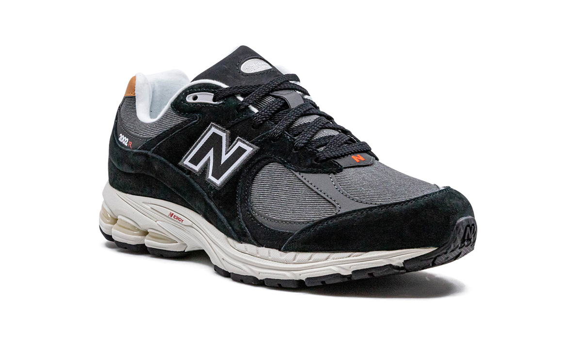 Overkicks - New Balance 2002R Black Sepia (M2002REB) - detalle lateral interior