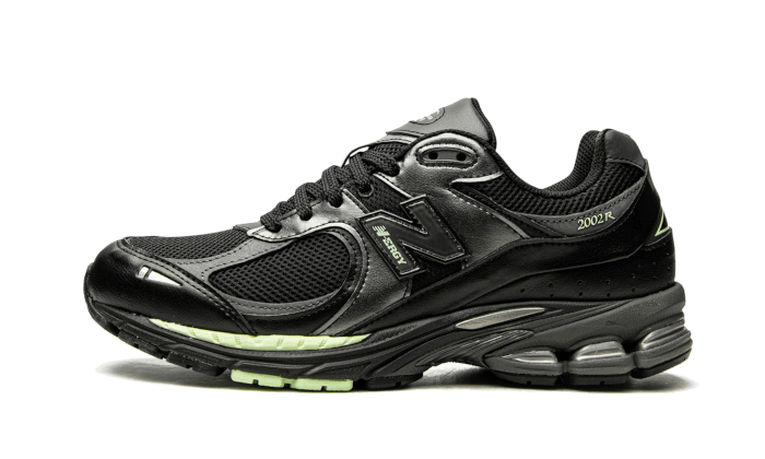 Overkicks - New Balance 2002R Black Silver Green (M2002RLD) - vista lateral