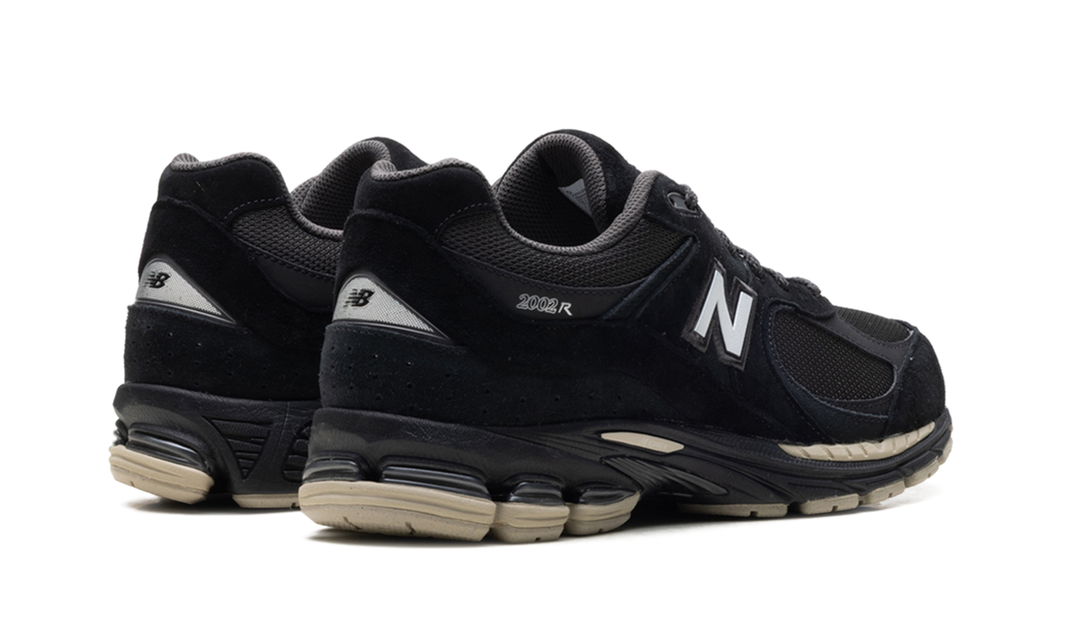 Overkicks - New Balance 2002R Black Timber Wolf White (U2002RL) - par completo