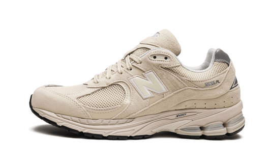Overkicks - New Balance 2002R Bone Light Aluminum (ML2002RE) - vista lateral