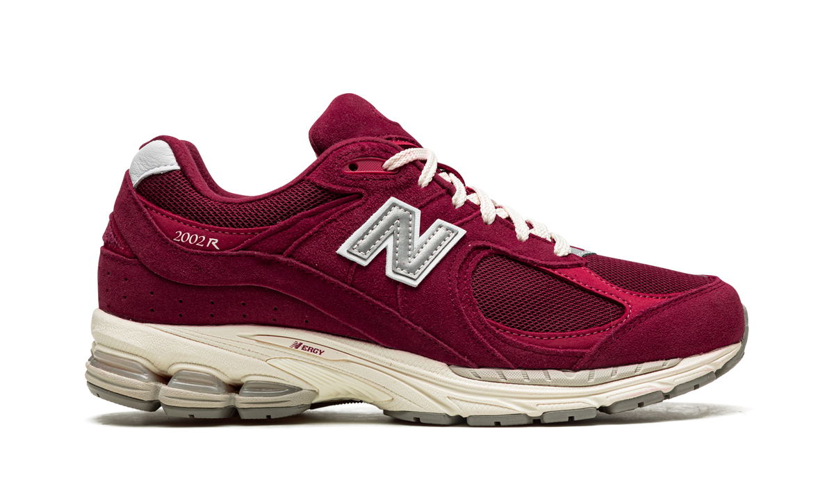 Overkicks - New Balance 2002R Bordeaux (M2002RHA) - detalle talón