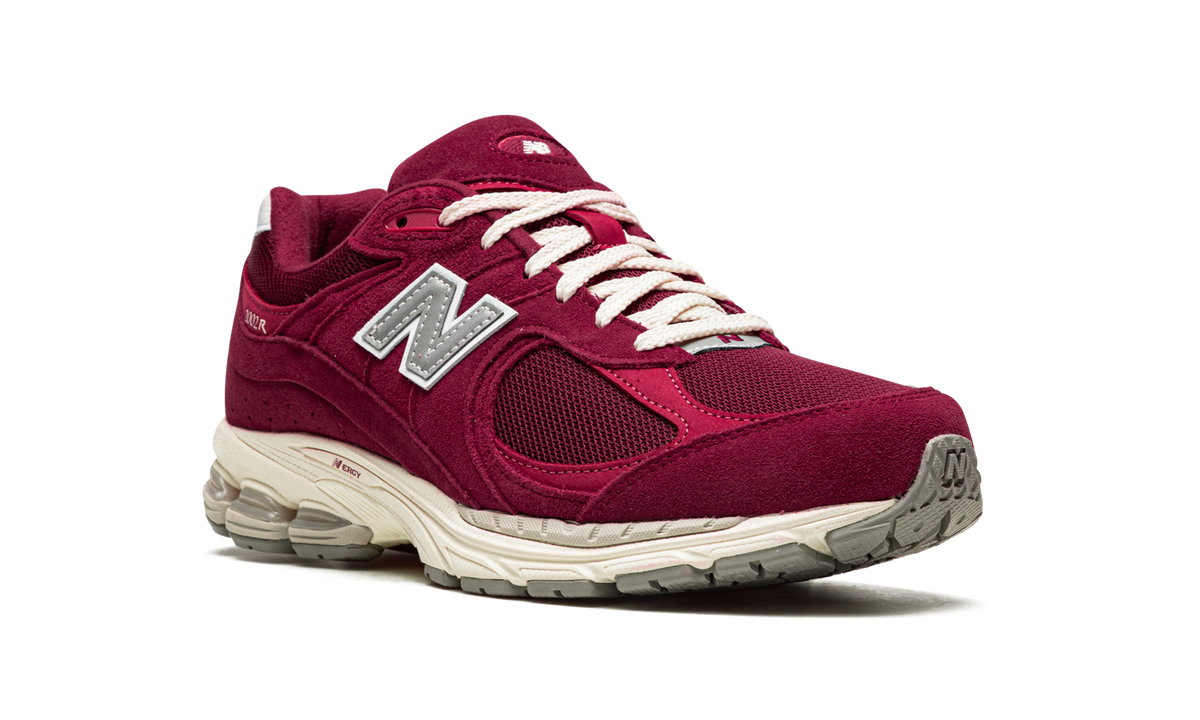 Overkicks - New Balance 2002R Bordeaux (M2002RHA) - detalle lateral interior