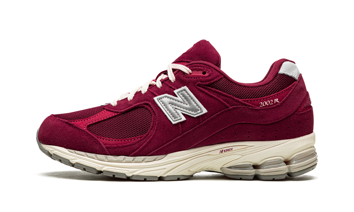 Overkicks - New Balance 2002R Bordeaux (M2002RHA) - detalle