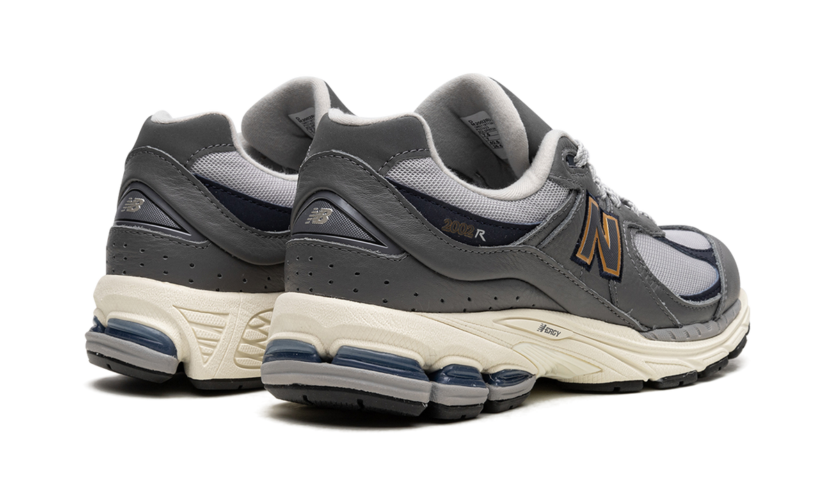 Overkicks - New Balance 2002R Castlerock (M2002RHP) - vista trasera