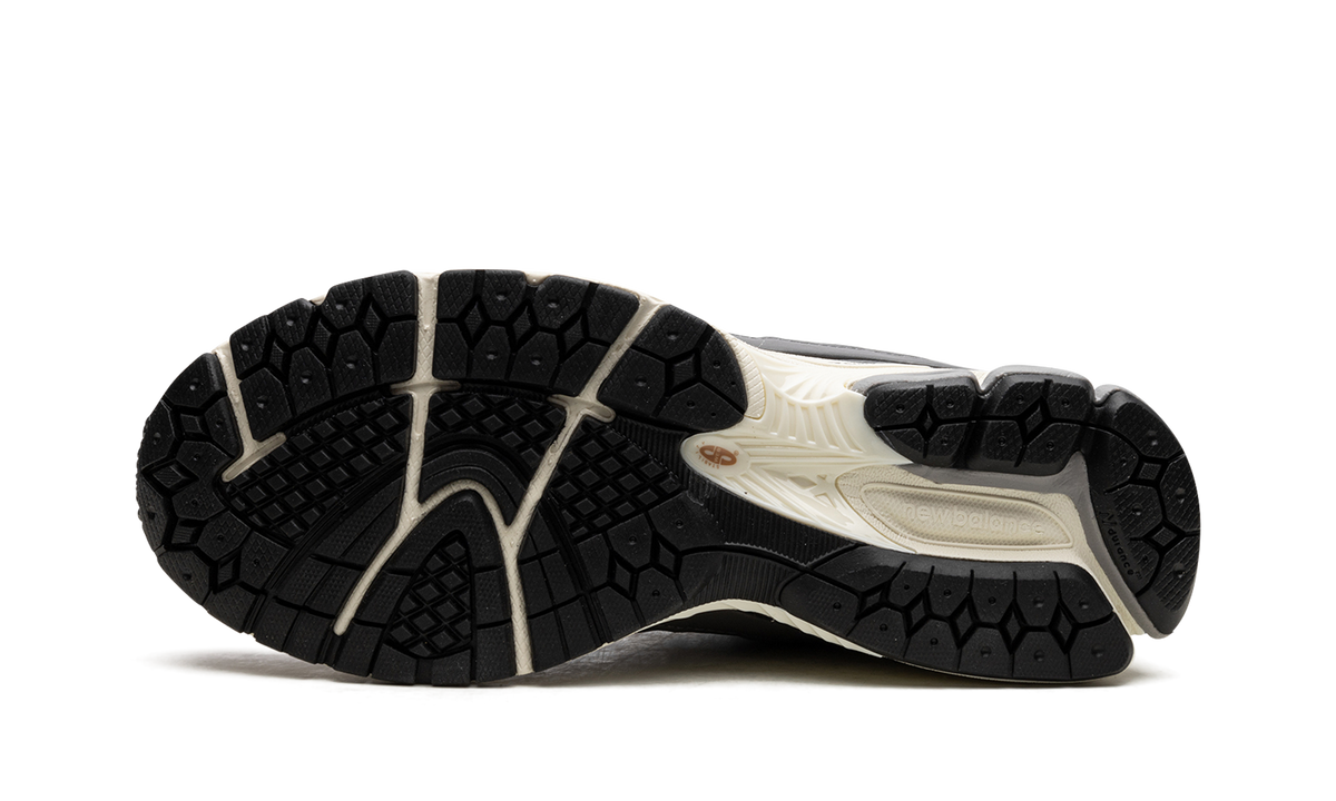 Overkicks - New Balance 2002R Castlerock (M2002RHP) - detalle suela
