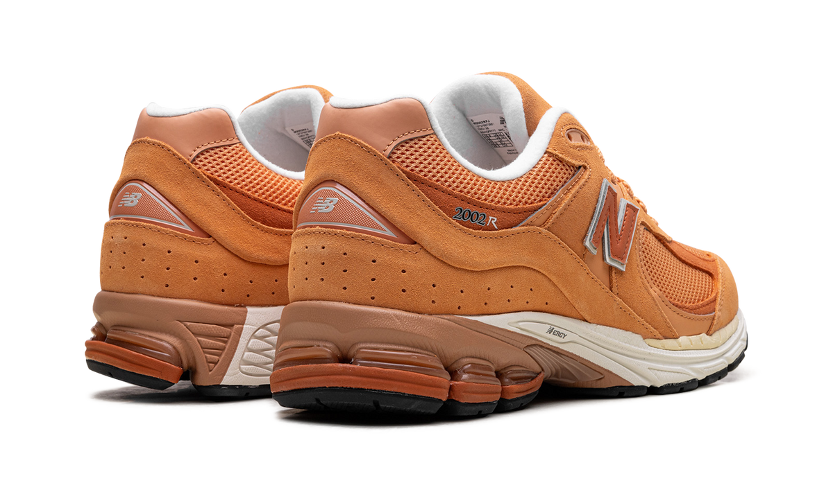 Overkicks - New Balance 2002R Copper (M2002RFJ) - par completo
